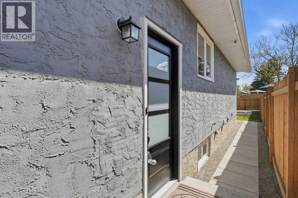 1420 Marlyn Way NE - 38
