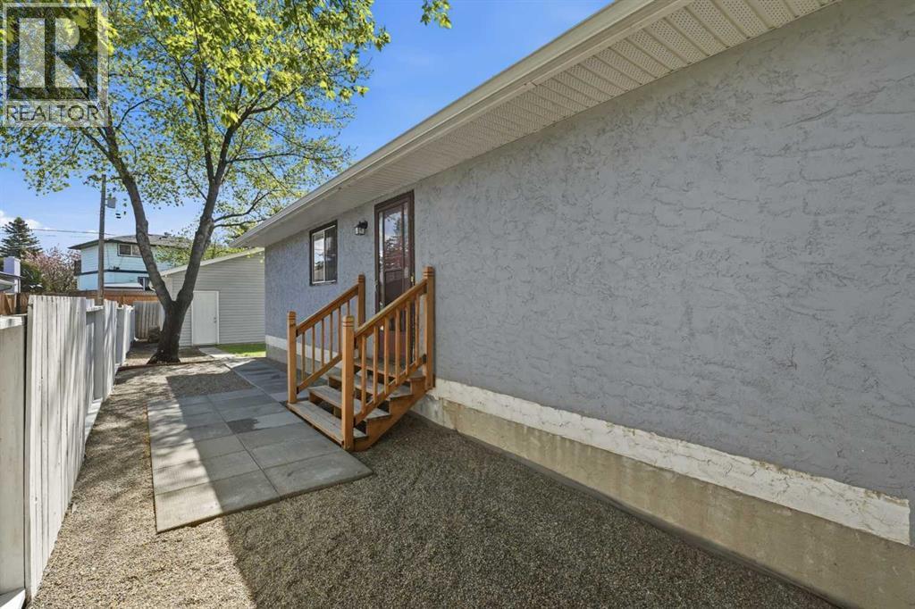 1420 Marlyn Way NE - 37