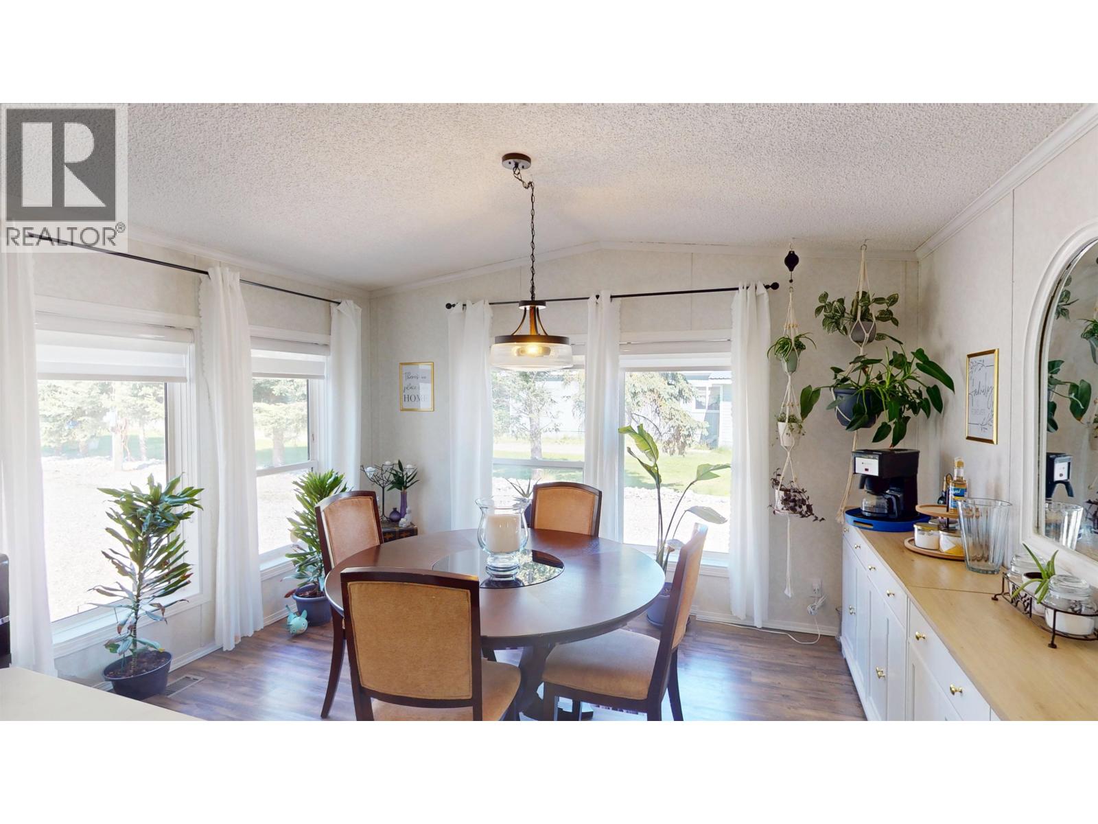 1302 MOUNTAIN ASH ROAD - 4