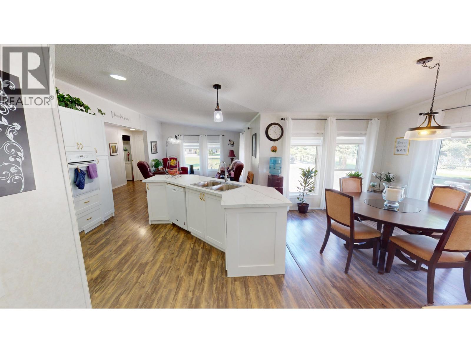 1302 MOUNTAIN ASH ROAD - 7