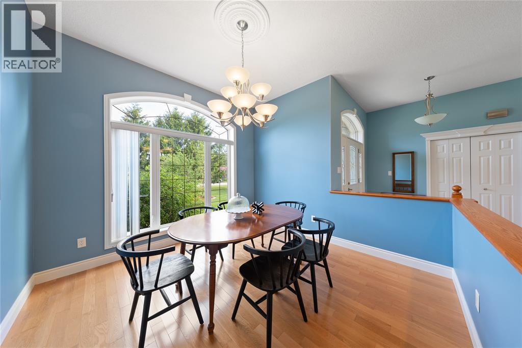 3633 EGREMONT ROAD - 14