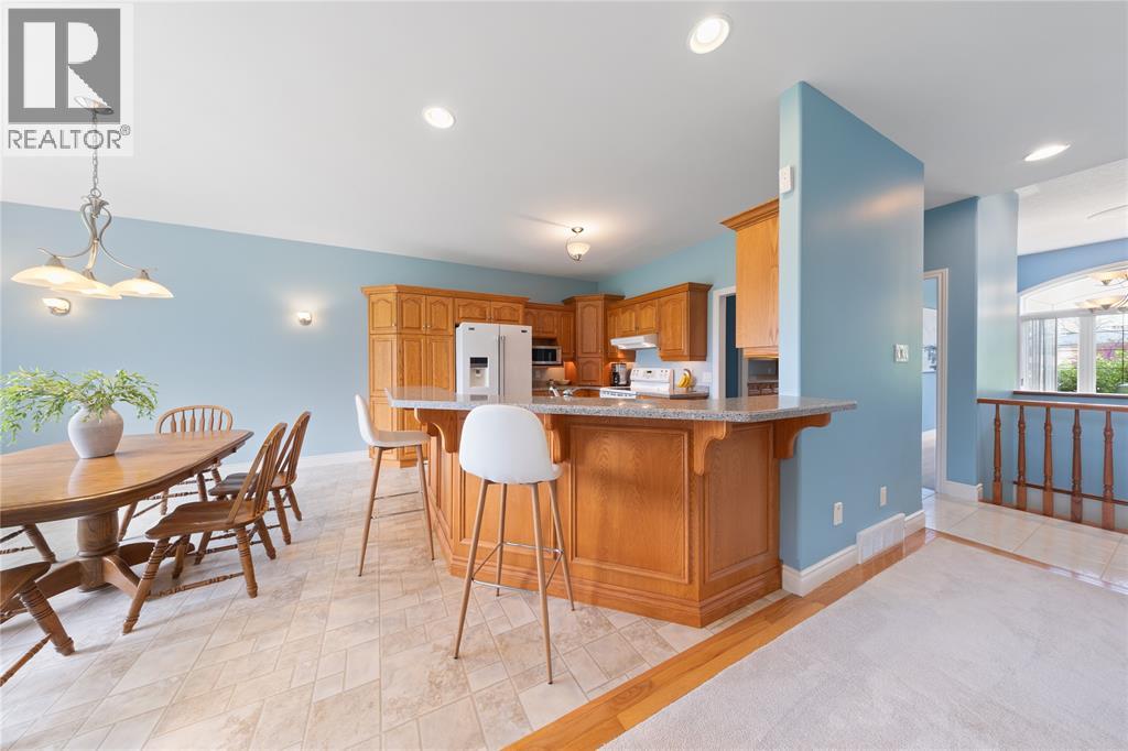 3633 EGREMONT ROAD - 9