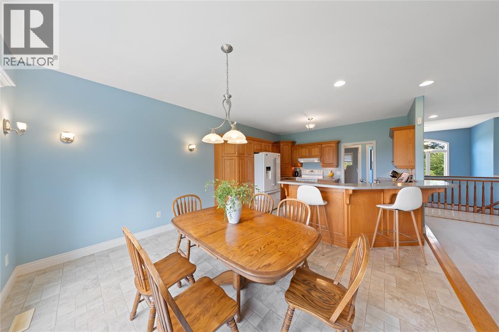3633 EGREMONT ROAD - 10