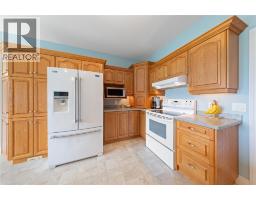Dining nook - 3633 Egremont Road, Plympton Wyoming, ON N0N1E0 Photo 12