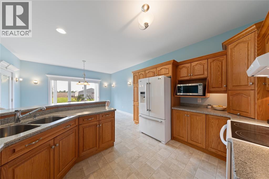 3633 EGREMONT ROAD - 13