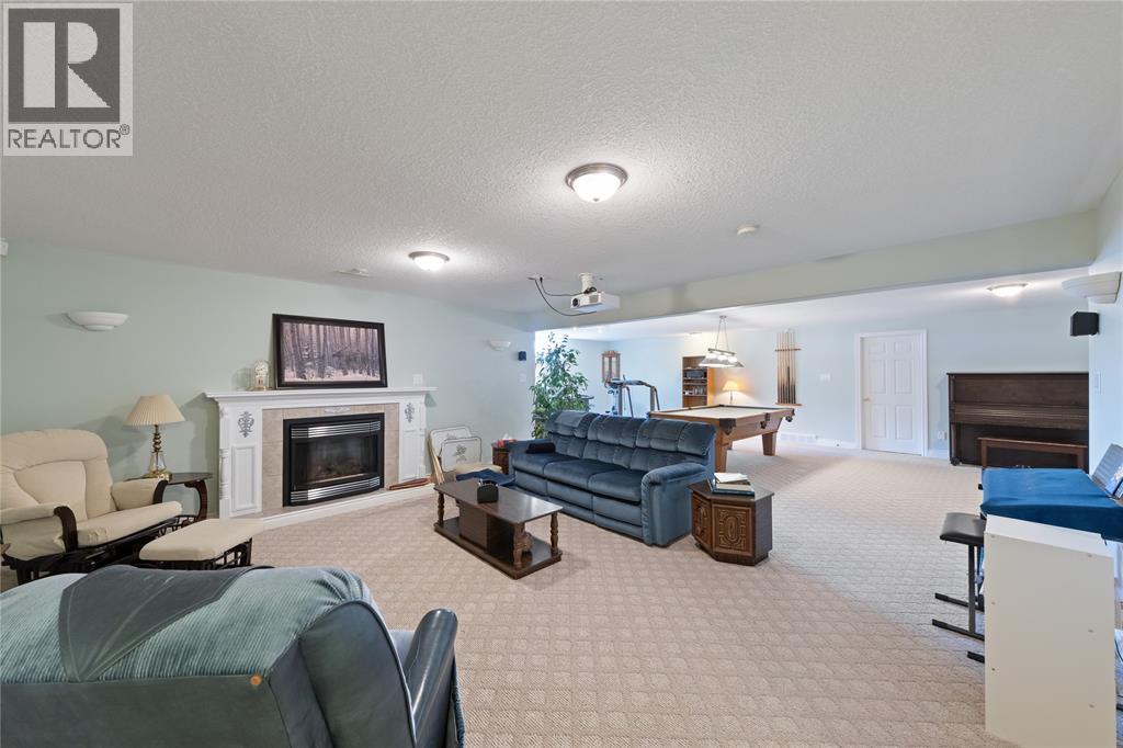 3633 EGREMONT ROAD - 29