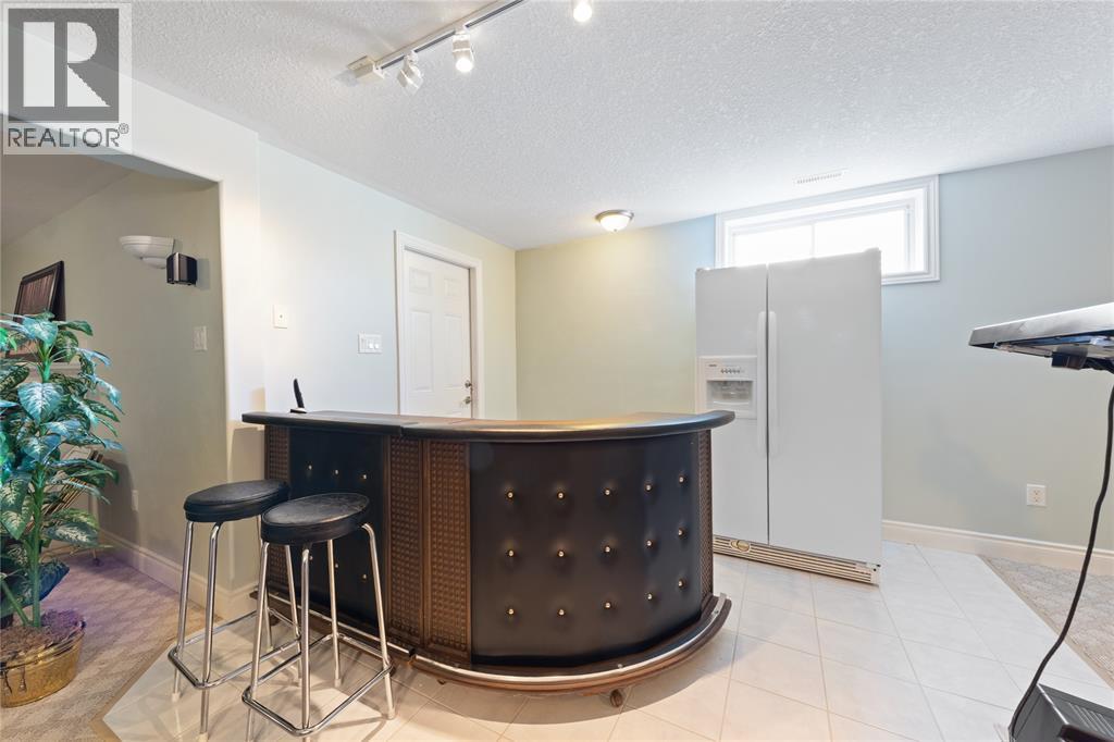 3633 EGREMONT ROAD - 26