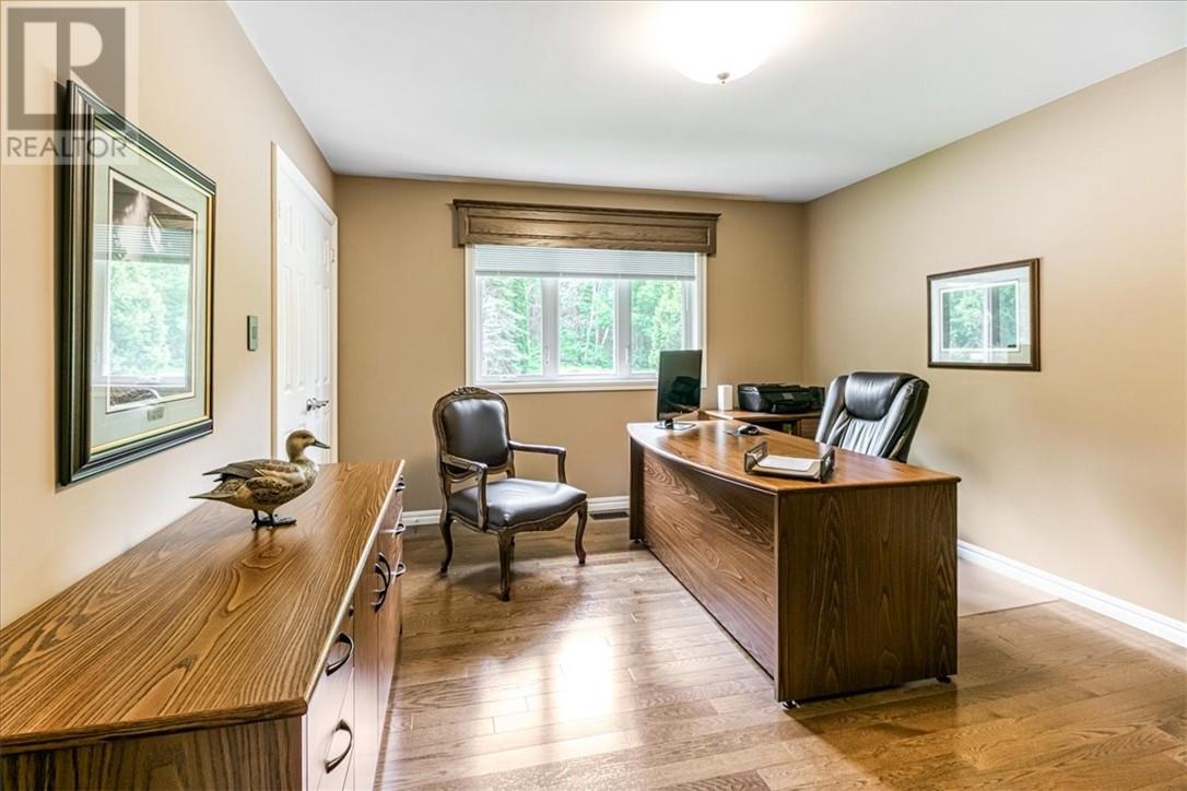 176 Wuorinen Road - 32