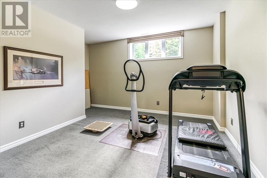 176 Wuorinen Road - 41
