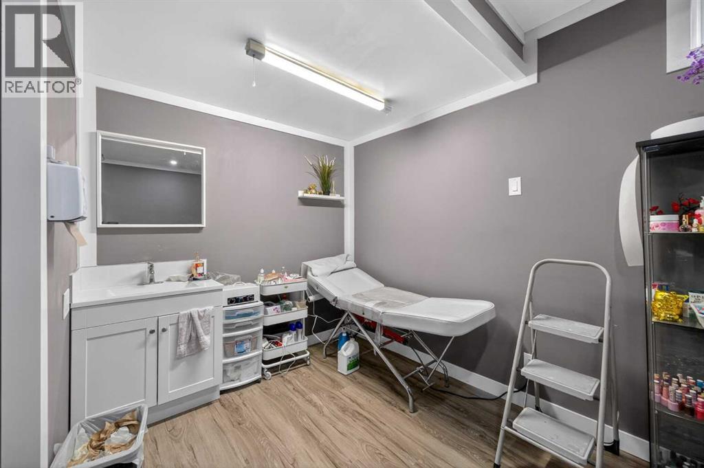 35 Erin Green Place SE - 25