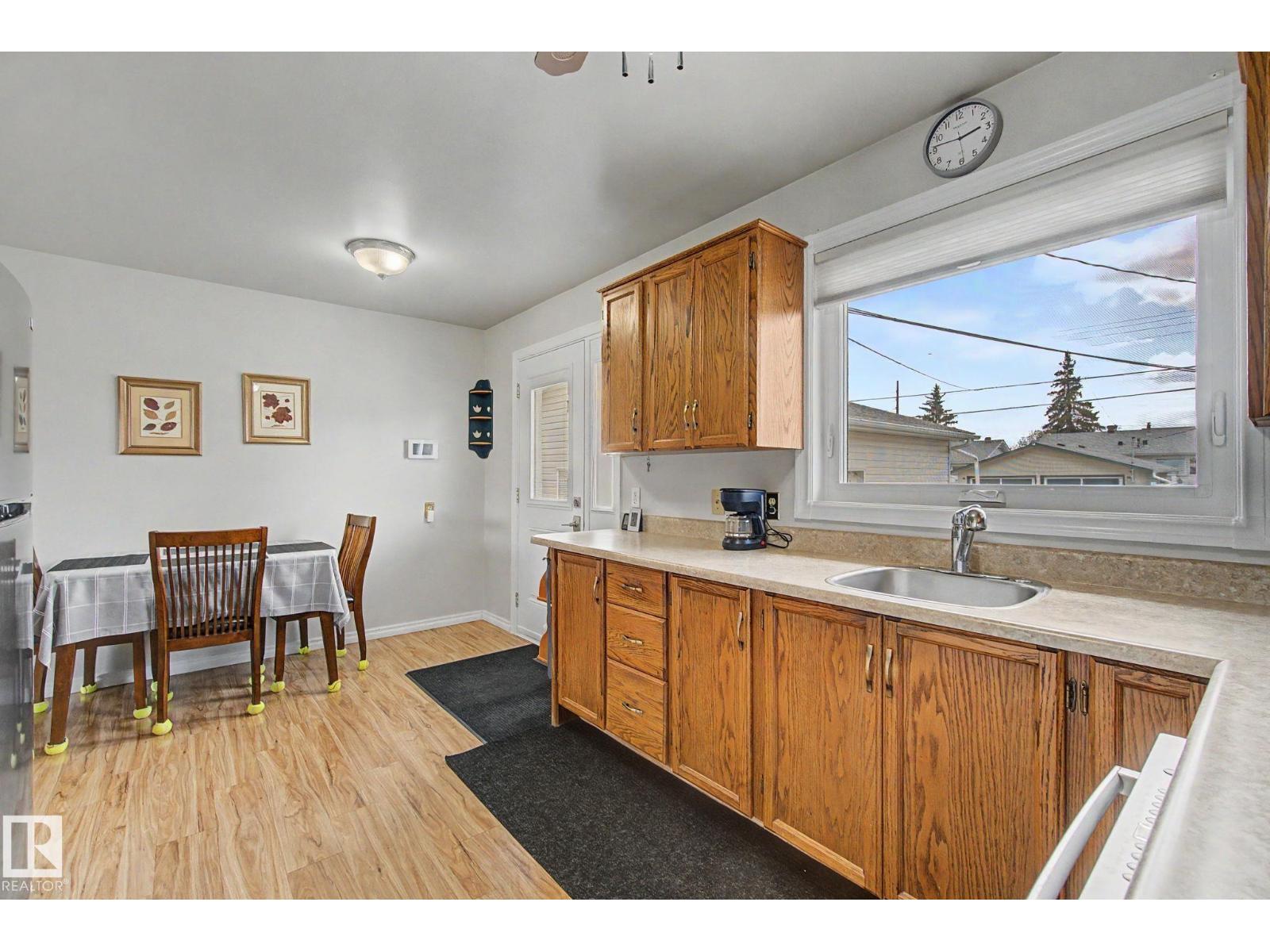 16727 80 AV NW - 15