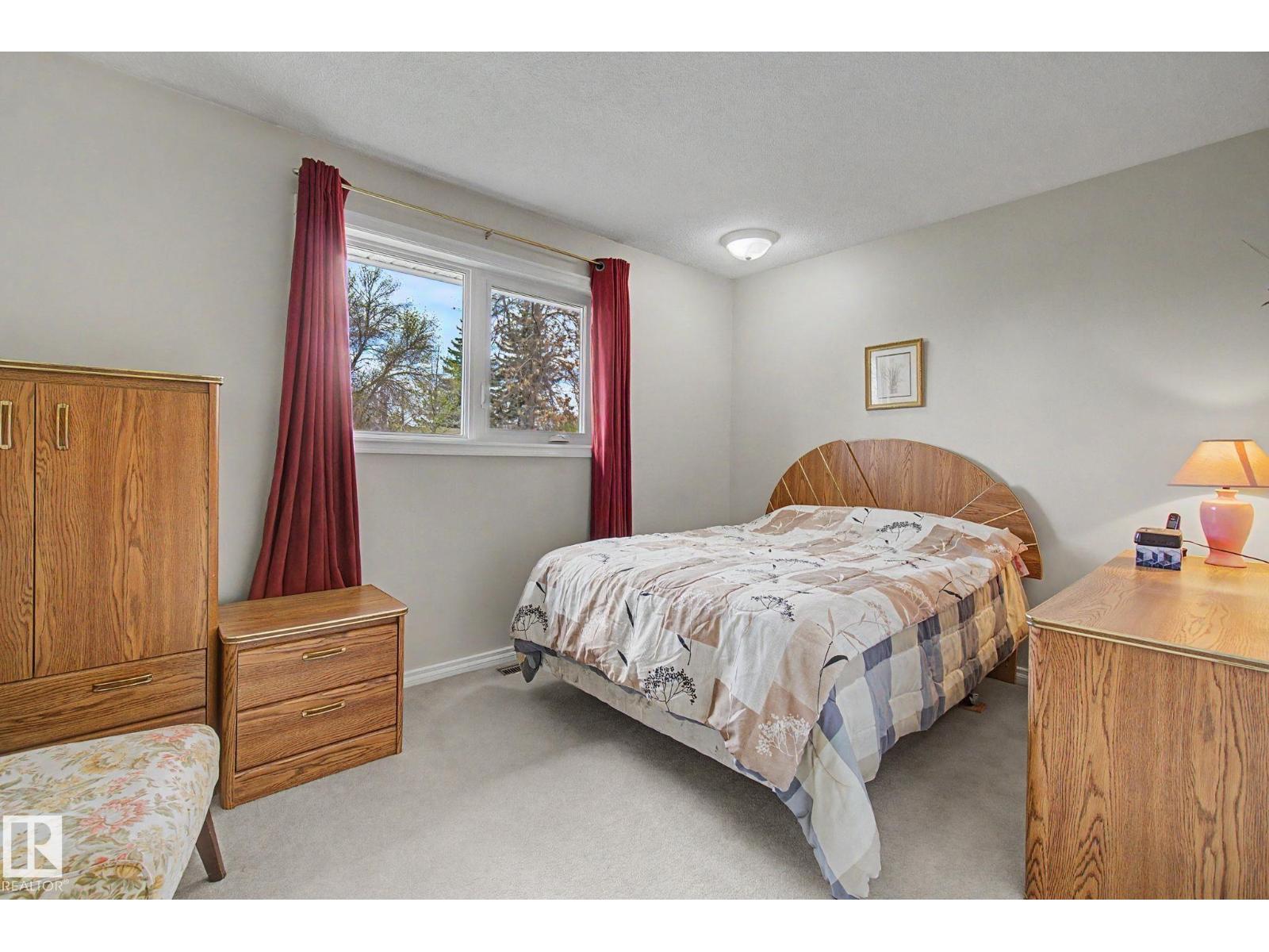 16727 80 AV NW - 17