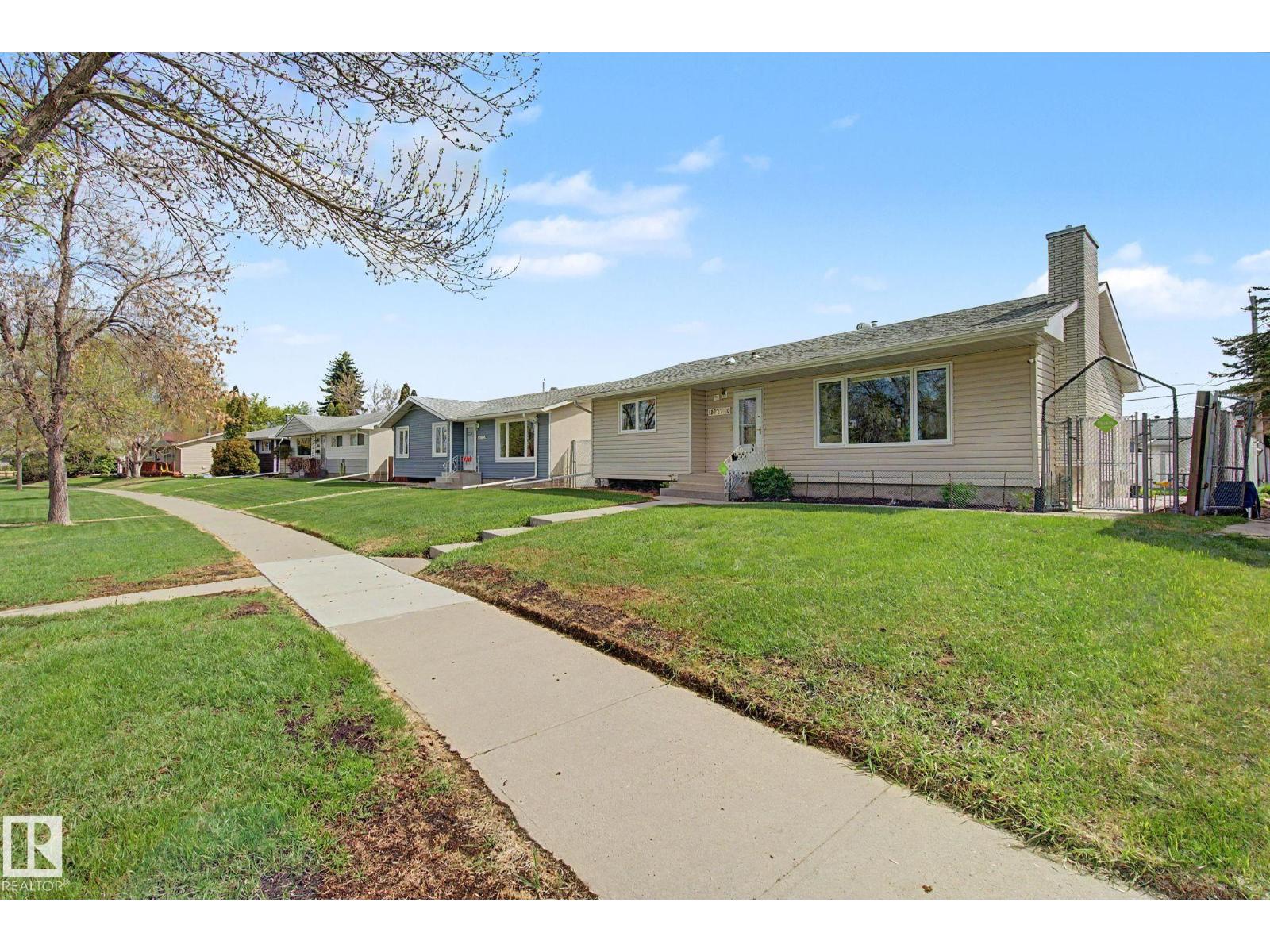 16727 80 AV NW - Image 2