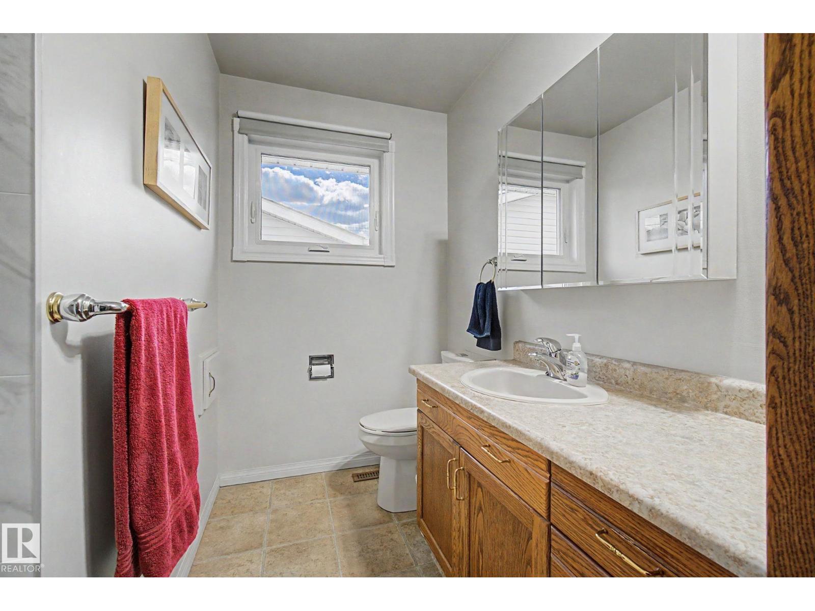 16727 80 AV NW - 28
