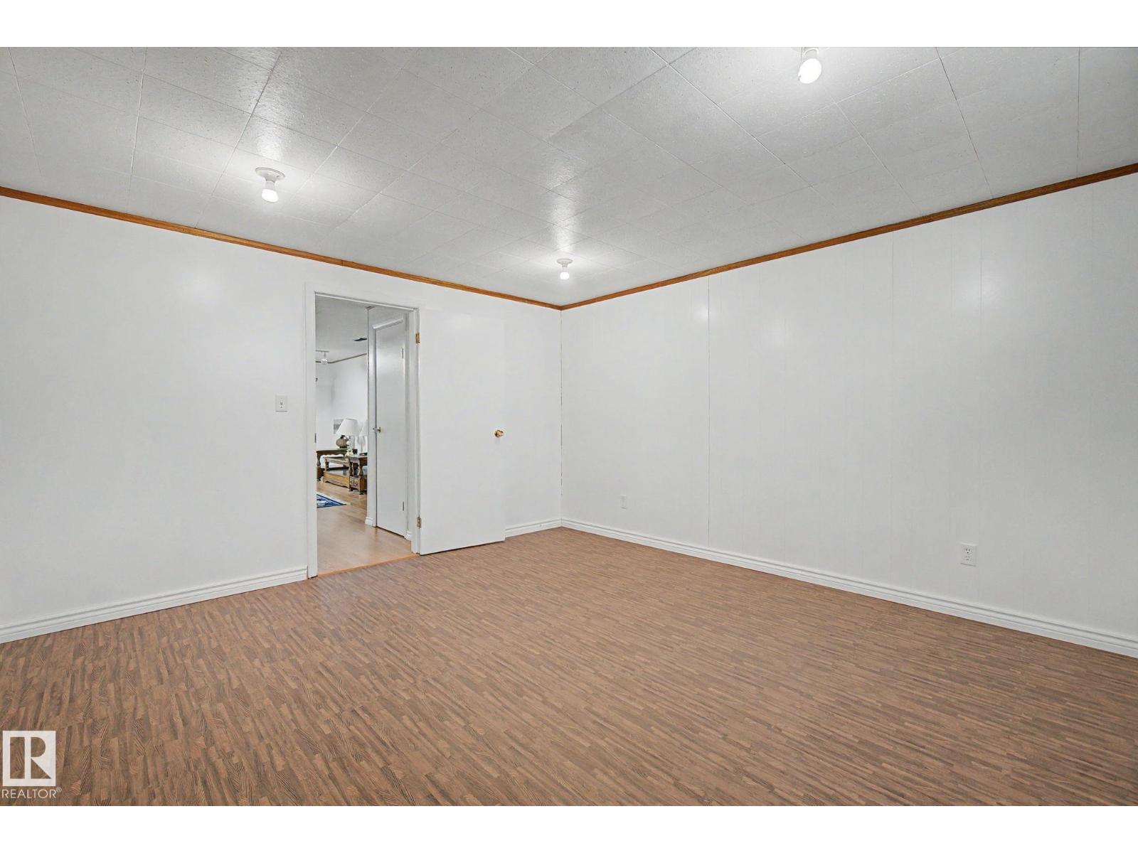 16727 80 AV NW - 36