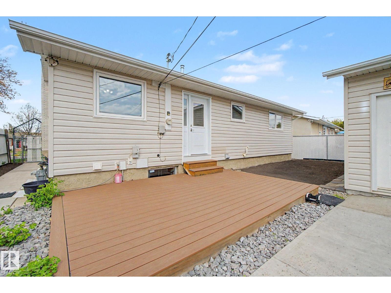 16727 80 AV NW - 45