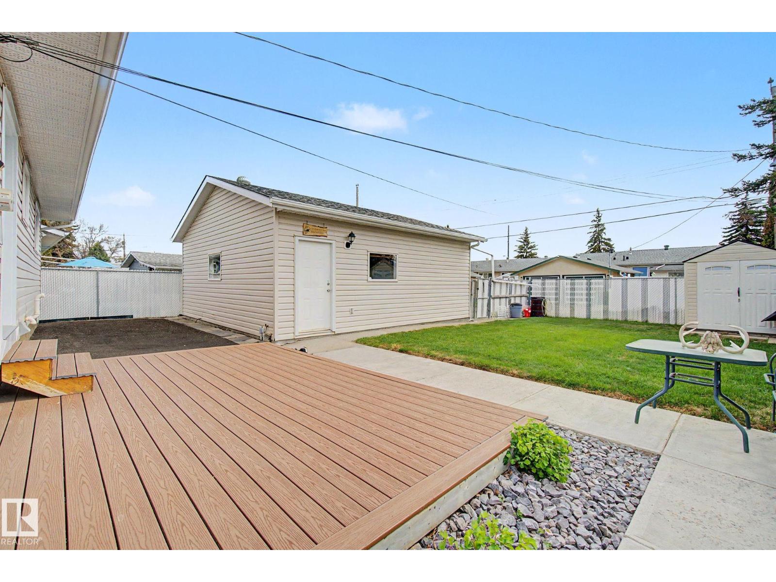 16727 80 AV NW - 46