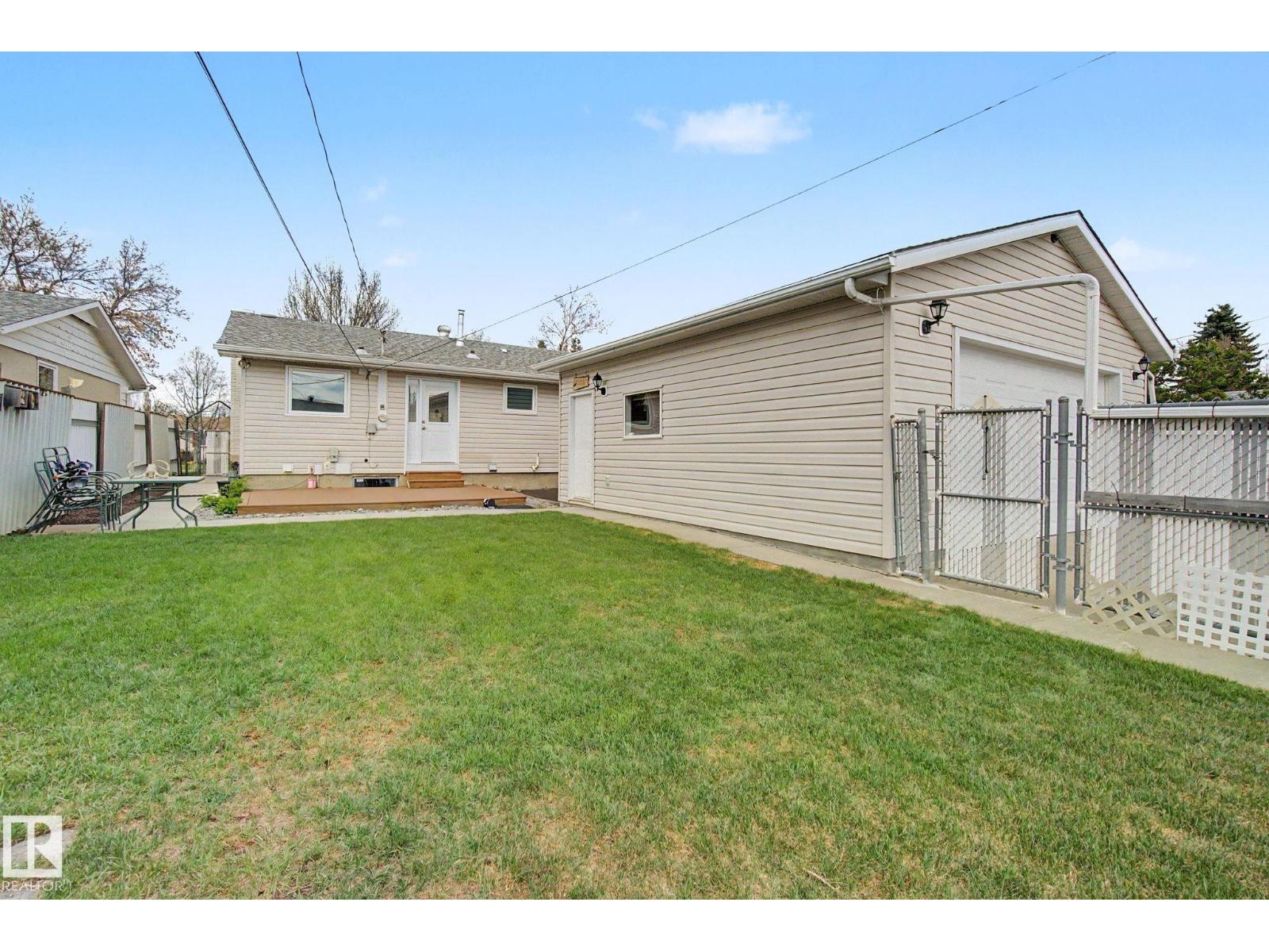 16727 80 AV NW - 49