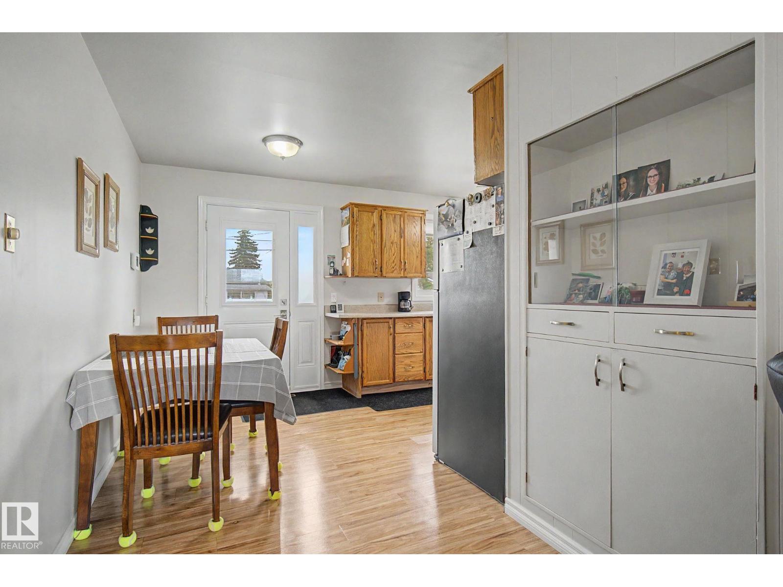 16727 80 AV NW - 9