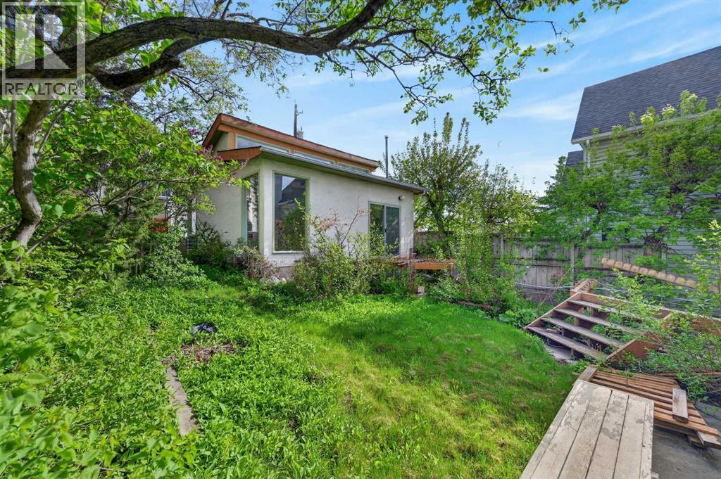 2006 30 Avenue SW - 10