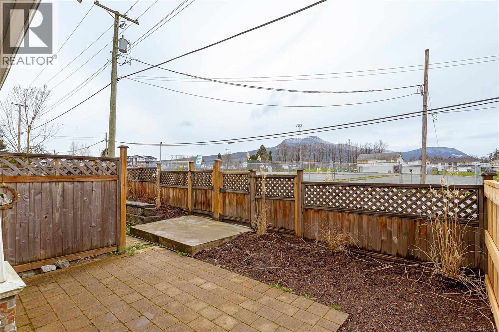 #101 3248 Sherman Rd - 17