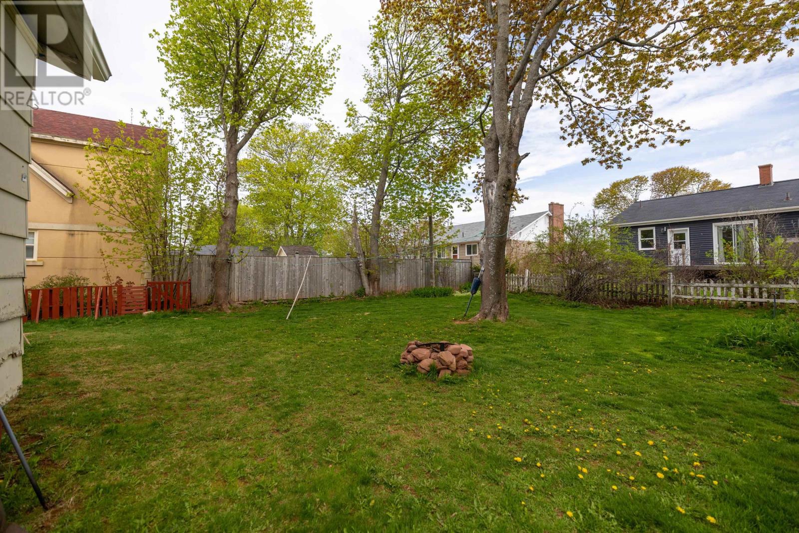 379 Oak Avenue - 10