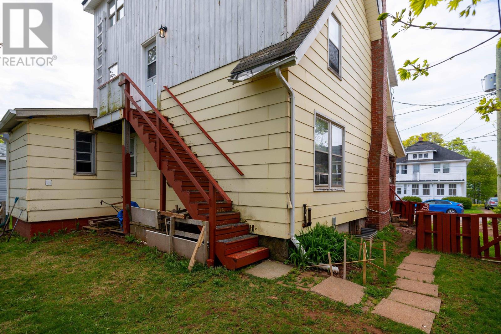 379 Oak Avenue - 7