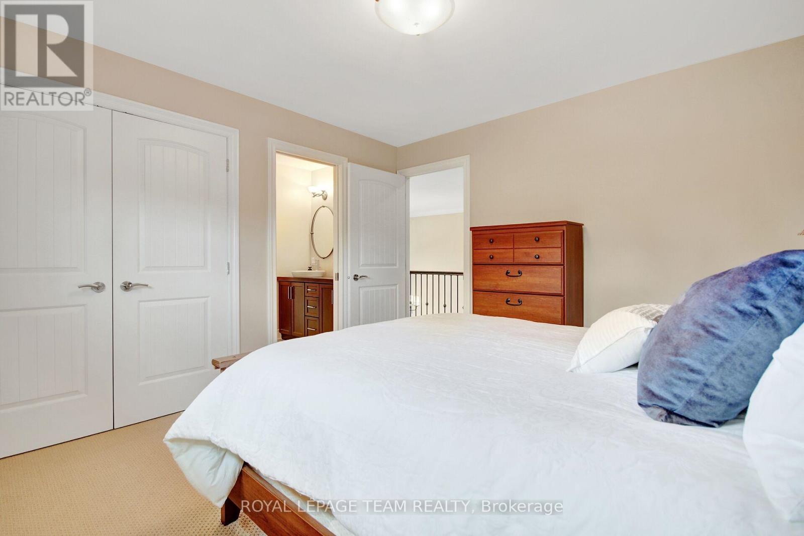 1419 BALMORAL DRIVE - 41
