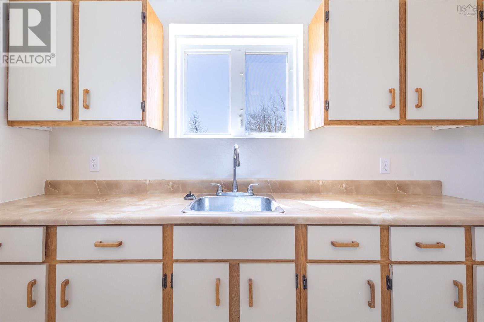 10-12 Wilson Court - 20