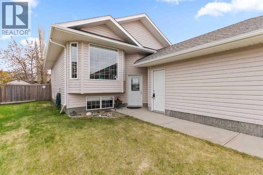 3205 66 Avenue — photo 44