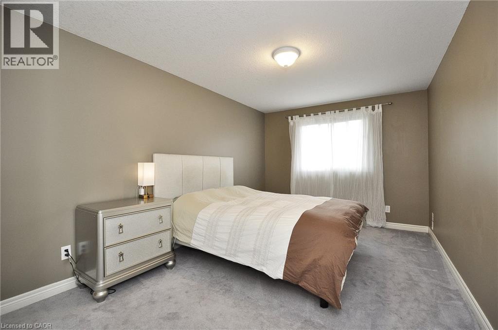 708A KARLSFELD Road - 18