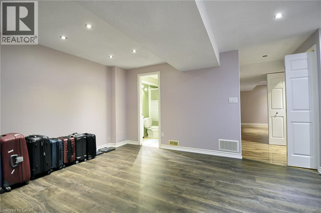 708A KARLSFELD Road - 22