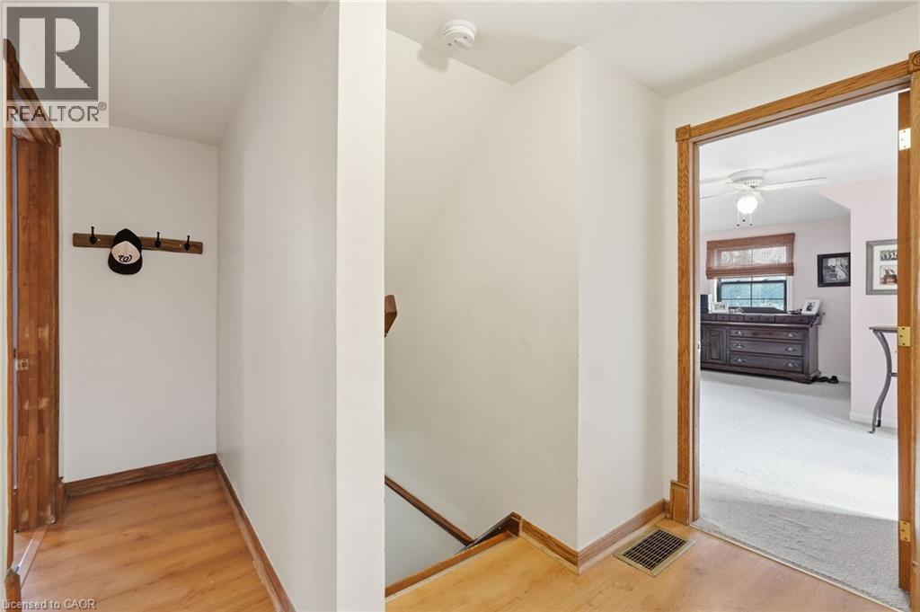 222 CONCESSION 11 E - 24