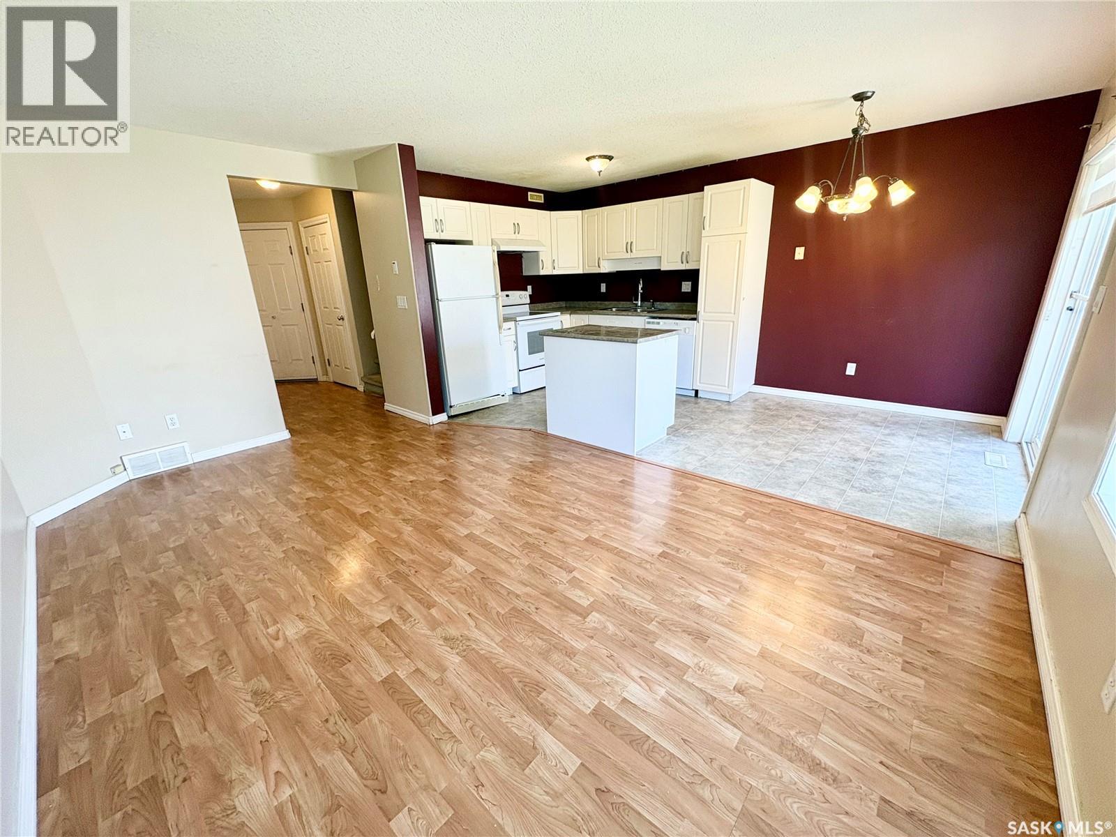 #38 103 BANYAN CRESCENT - 7