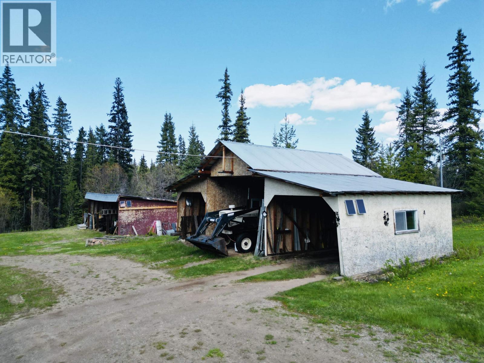 2040 BEACH ROAD - 20