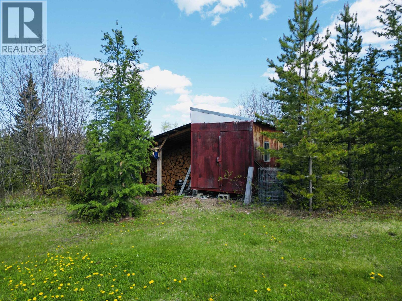 2040 BEACH Road, Burns Lake