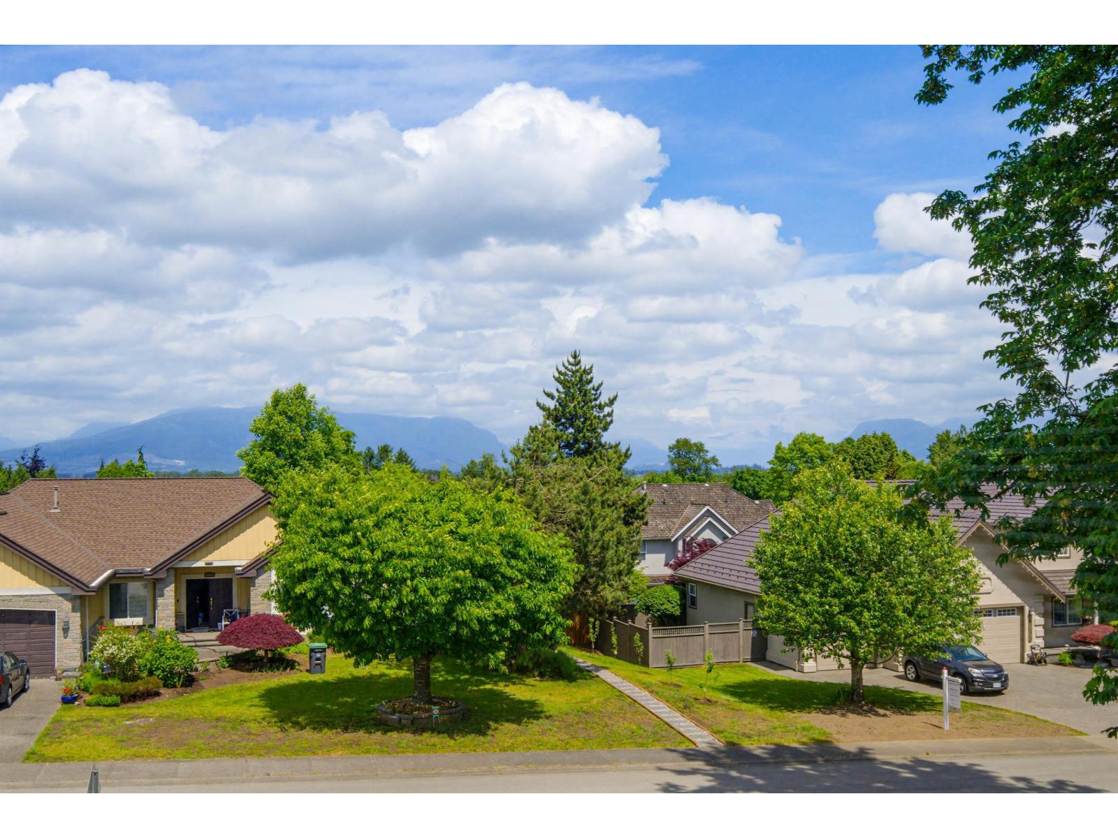 18032 98 AVENUE, Surrey