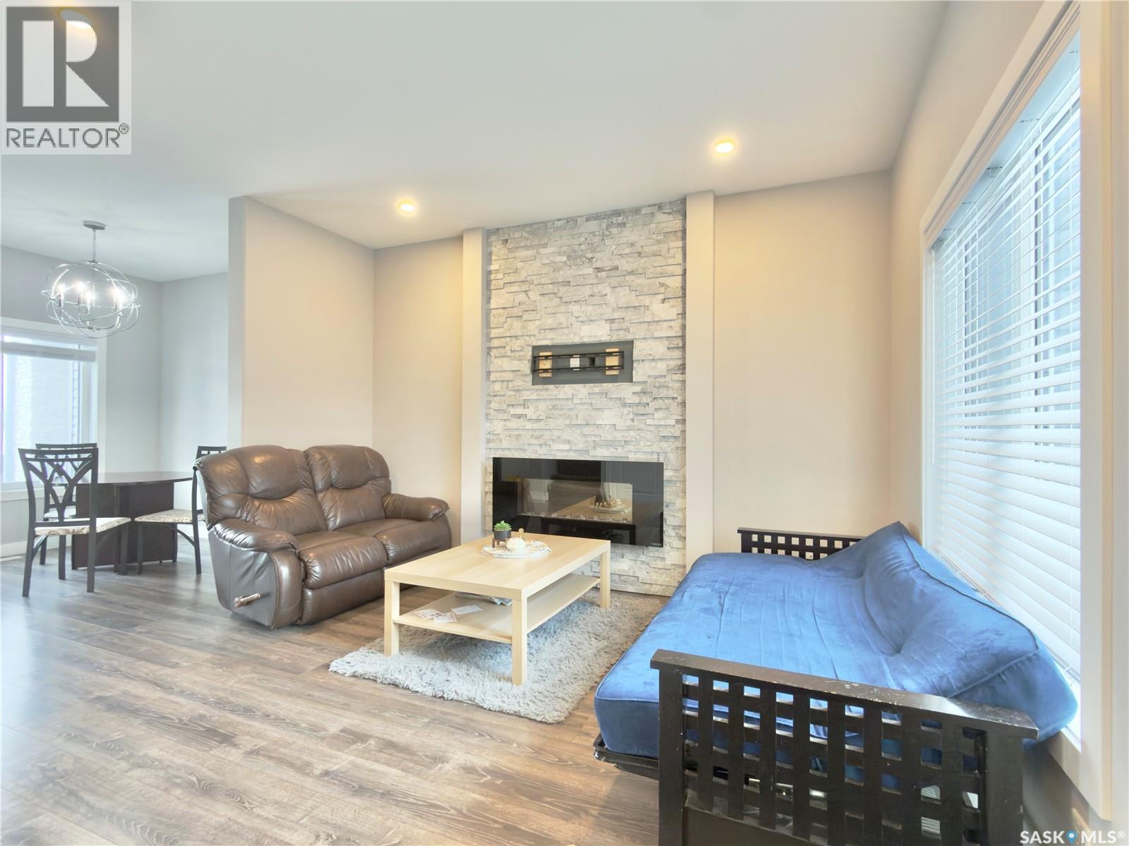 #254 Brighton GATE - 16