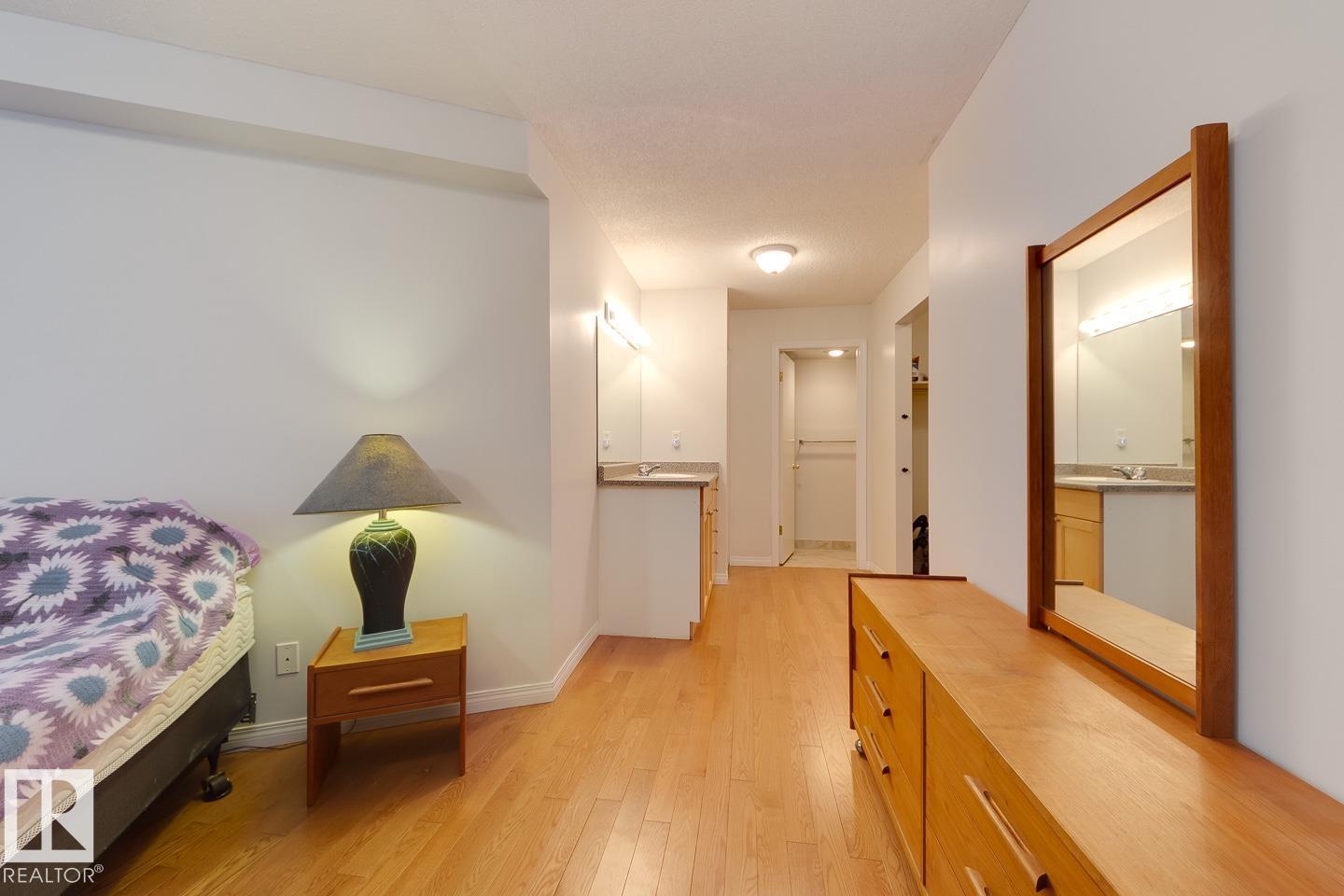 #102 11217 103 AV NW - 17