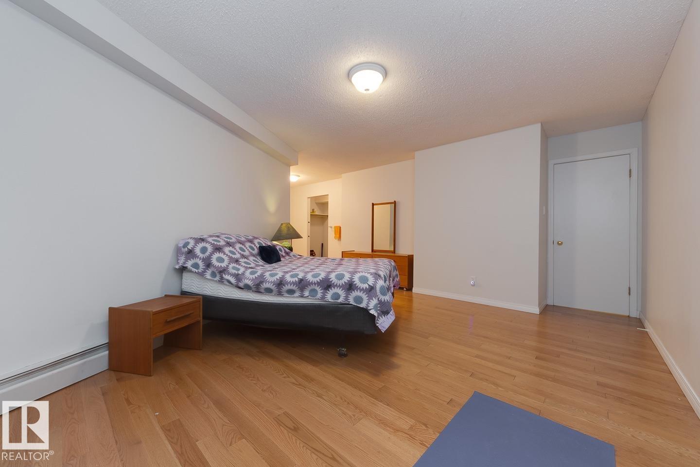 #102 11217 103 AV NW - 16
