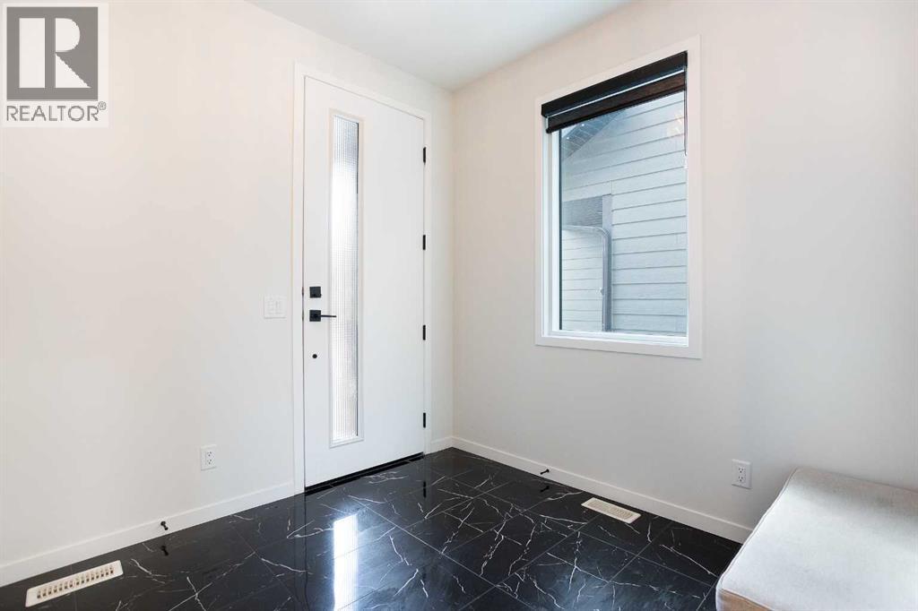 206 Rowley Way NW - 10