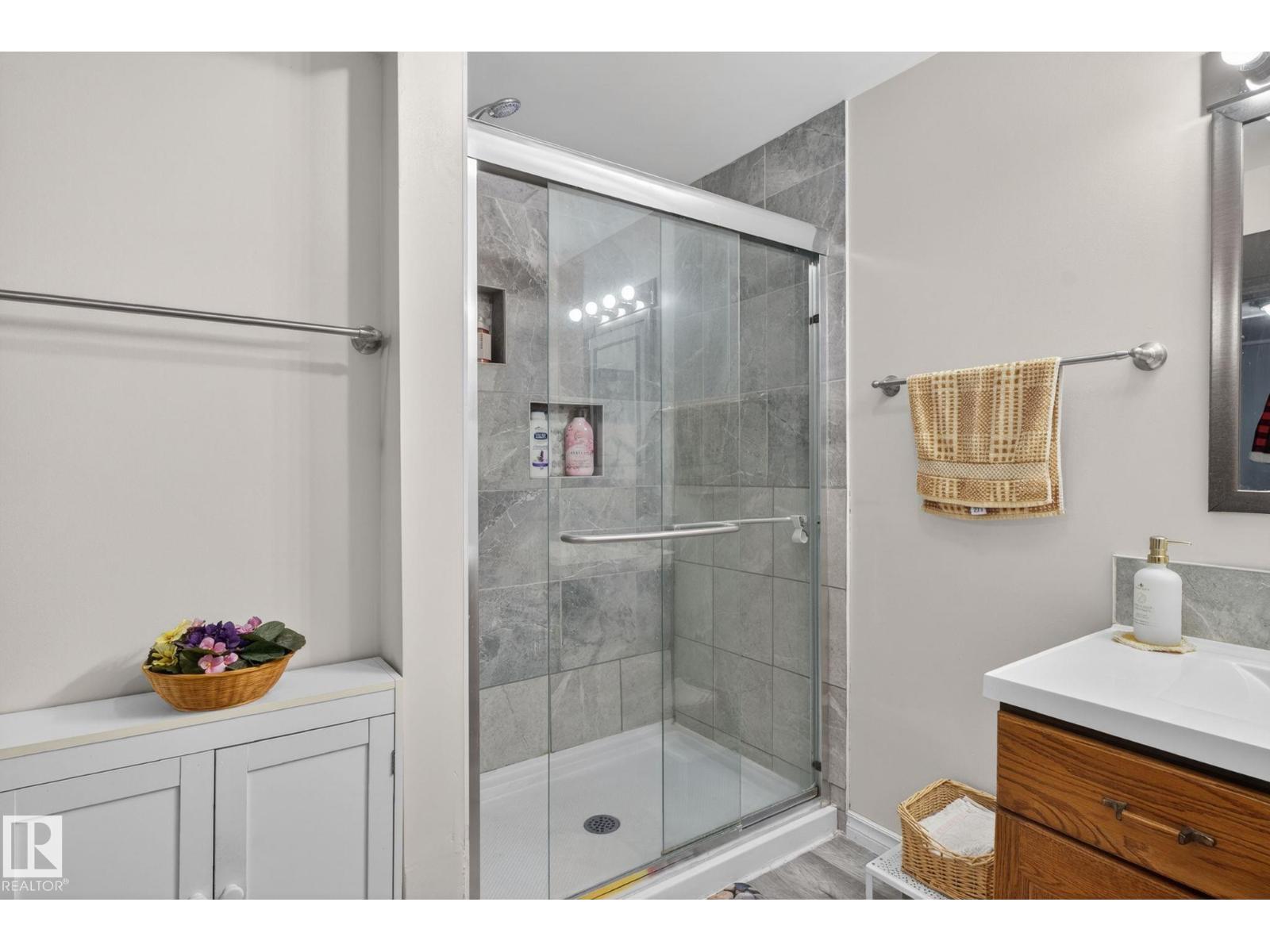 66 AMBERLY CT NW - 37