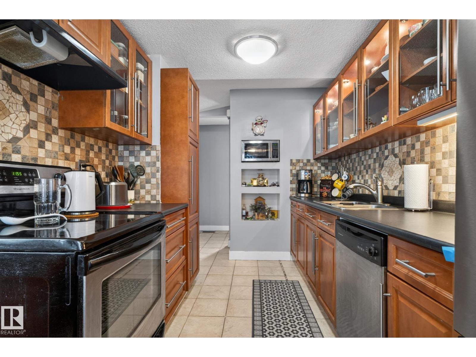 66 AMBERLY CT NW - 8