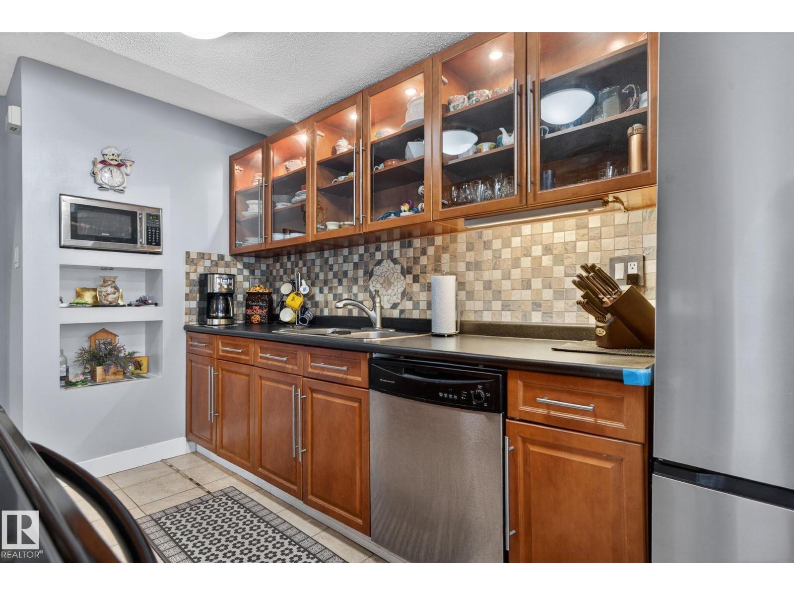 66 AMBERLY CT NW - 9
