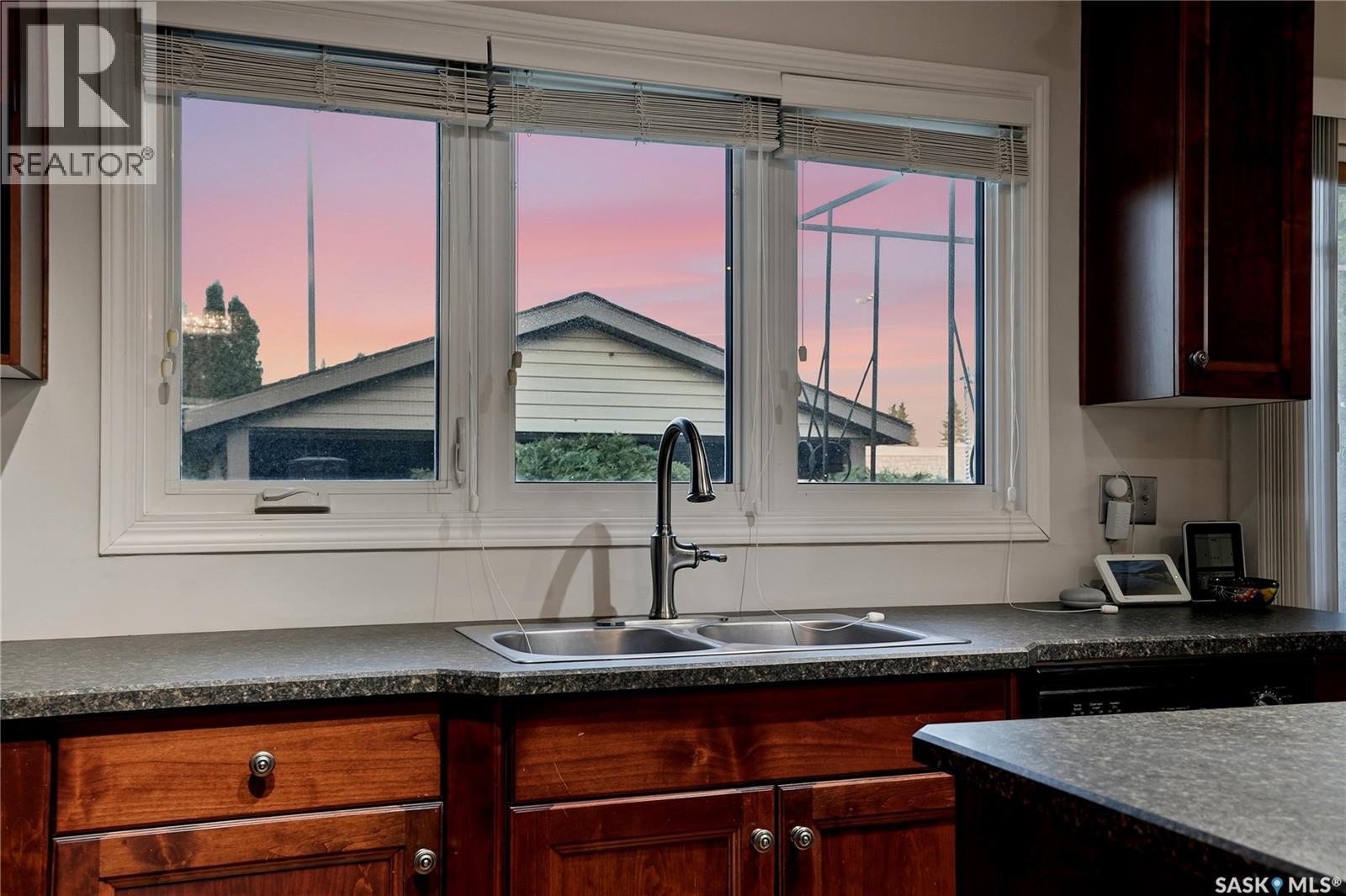 2225 Easthill - 10