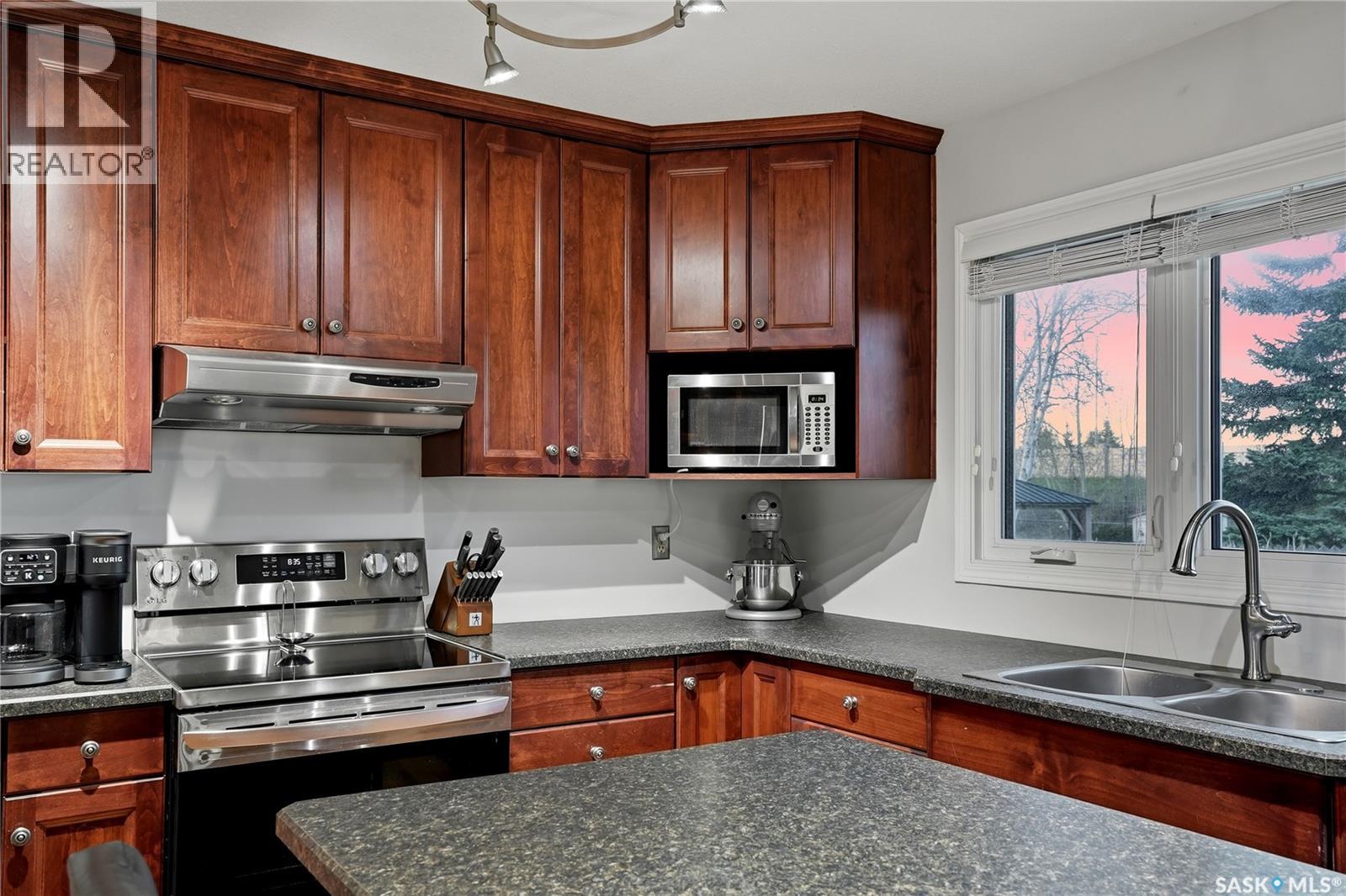 2225 Easthill - 15
