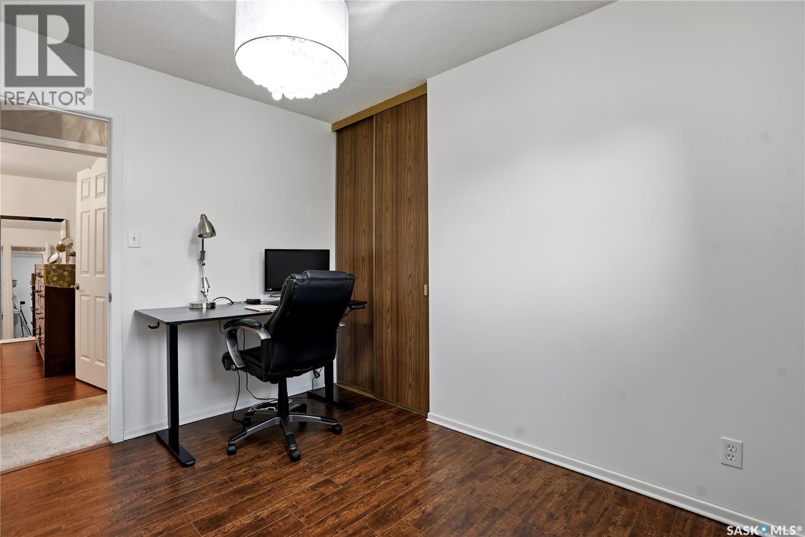 2225 Easthill - 25