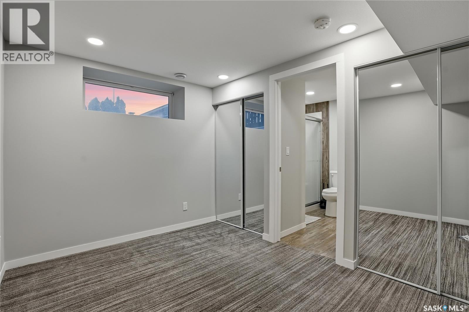 2225 Easthill - 32