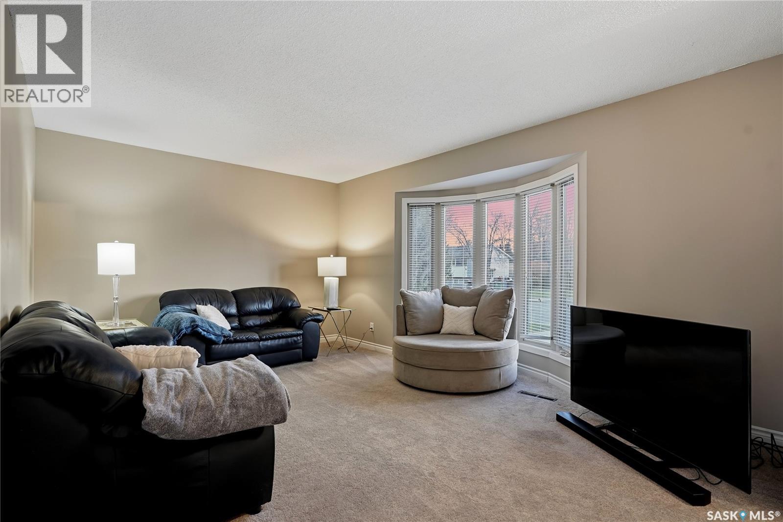 2225 Easthill - 5
