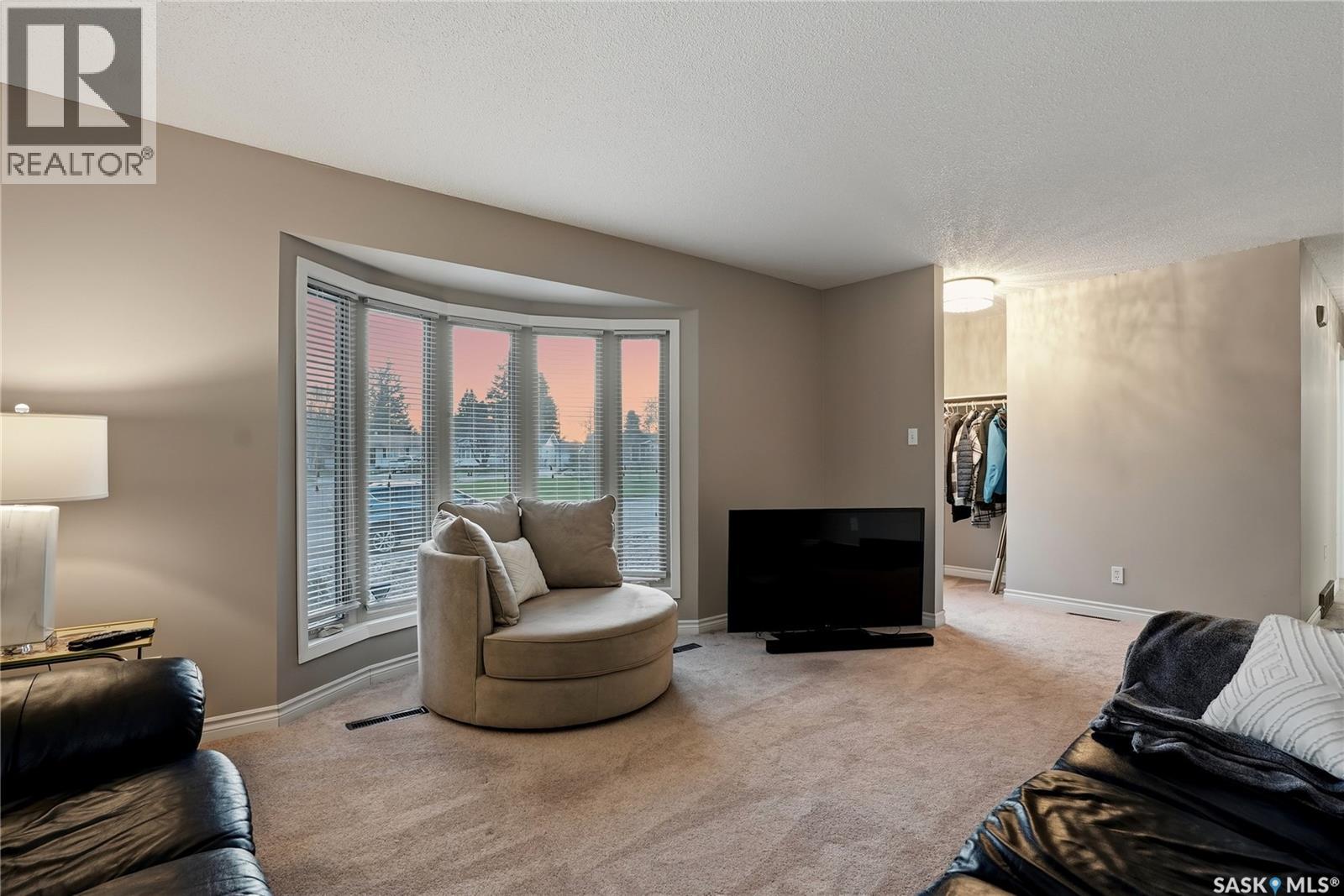 2225 Easthill - 7